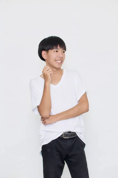 Glimlachen Knappe Aziatische Man Een Casual Wit Shirt Studio Schot — Stockfoto