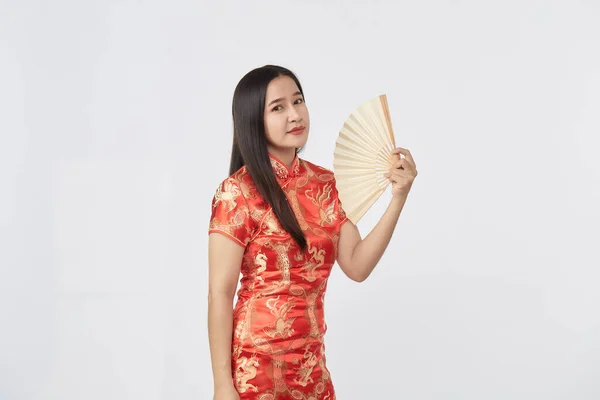 Atractiva Hermosa Joven Mujer Asiática Tradicional Vestido Rojo Cheongsam Celebración — Foto de Stock