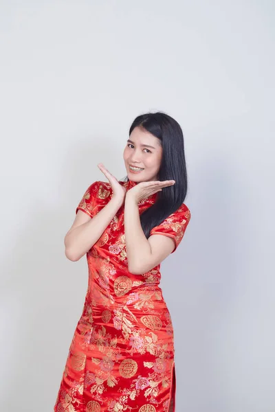 Feliz Ano Novo Chinês Mulher Asiática Bonita Vestindo Vestido Tradicional — Fotografia de Stock