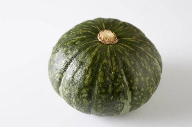 Beyaz arka planda Japon Yeşil kabağı izole