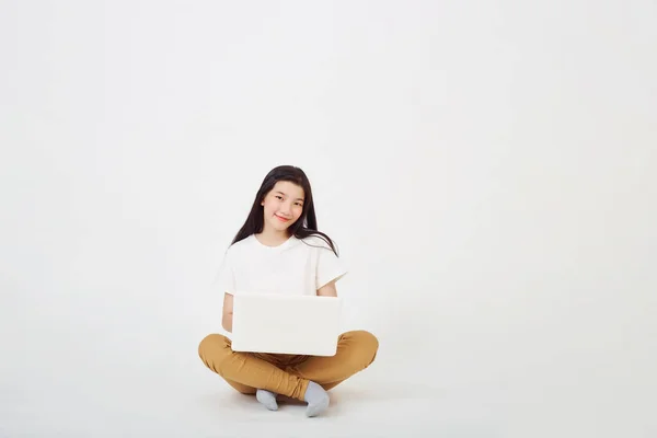 Vuelta Concepto Escuela Feliz Joven Mujer Asiática Agradable Atractiva Sentada —  Fotos de Stock