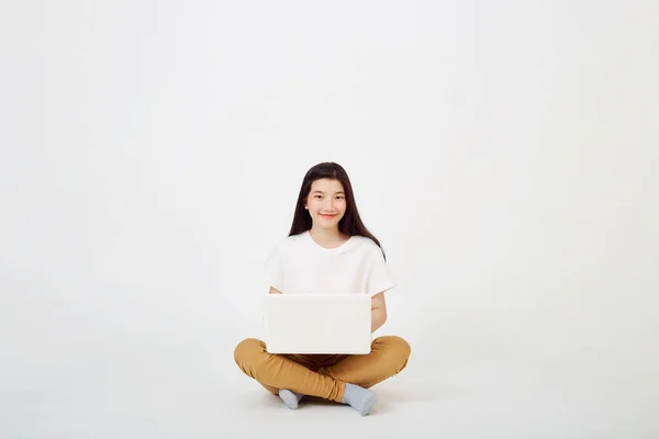 Vuelta Concepto Escuela Feliz Joven Mujer Asiática Agradable Atractiva Sentada —  Fotos de Stock