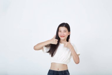 Kendine güvenen çekici bir kadın 