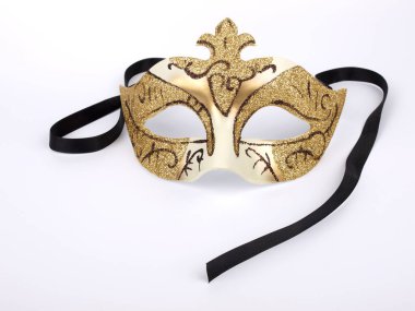 Beyaz arkaplanda karnaval maskesi 