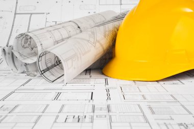 Sarı başlık ve proje çizimleri