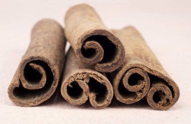 Tarçın çubukları yakın çekim