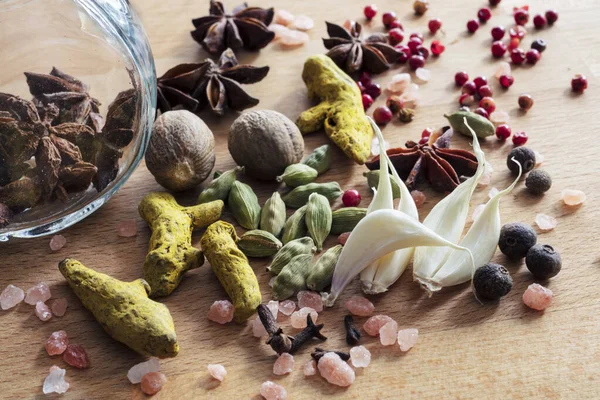 Specerijen Houten Tafel — Stockfoto