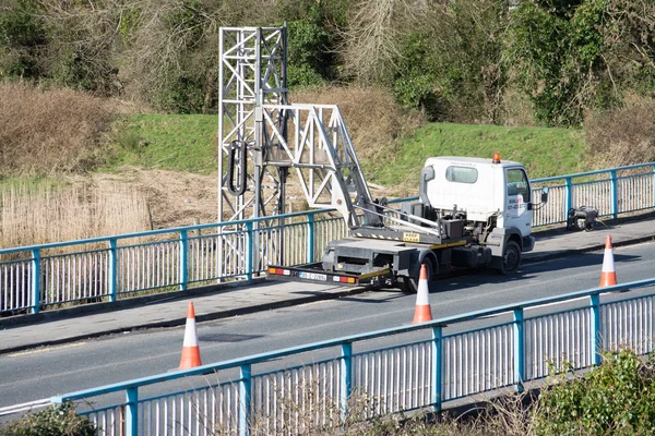 Ennis, Irlanda - Feb 25, 2016: Mantenimiento de la autopista de reparación de puentes — Foto de Stock