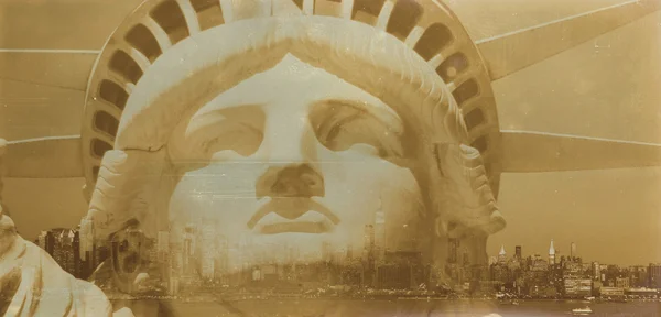 Äldre sepia digital grunge nödställda effekt New York — Stockfoto