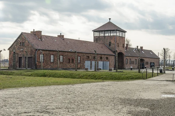 Historiskt beskådar av Auschwitz dödsläger i färg — Stockfoto