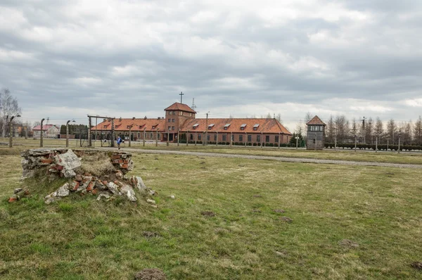 Исторический вид лагеря смерти Освенцима в цвете — стоковое фото
