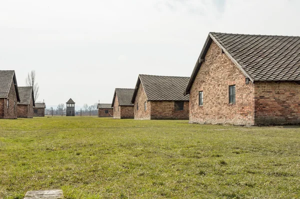 색상에 Auschwitz 죽음의 수용소의 역사적인 보기 — 스톡 사진