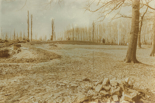 Пожилая сепия цифровой гранж бедственное влияние auschwitz концентрат
