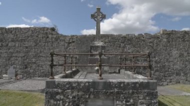 clare abbey yakınındaki ennis, co. clare - İrlanda kalıntıları