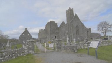 ünlü İrlandalı landmark, quin abbey, county clare, İrlanda