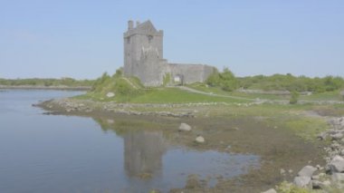 dunguaire Kalesi yakınında kinvarra co Galway, İrlanda