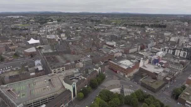 Vista aérea de la tercera ciudad más grande de Irlanda, Limerick, Irlanda - Limerick City — Vídeo de stock