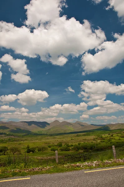 Lebendige landschaftliche Landschaft aus dem Westen Irlands — Stockfoto
