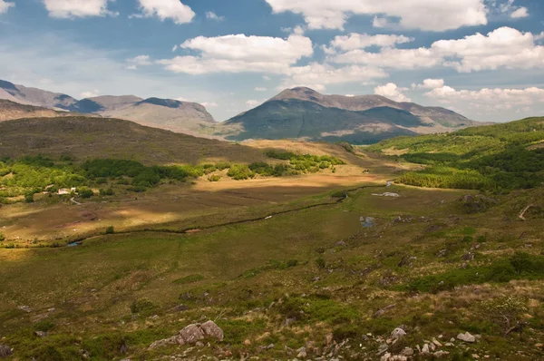 Paysage pittoresque animé de l'ouest de l'Irlande — Photo