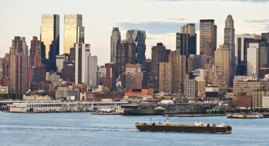 New york şehir manzarası hudson Nehri üzerinde