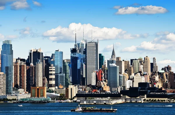 New york stadsbild över Hudsonfloden — Stockfoto