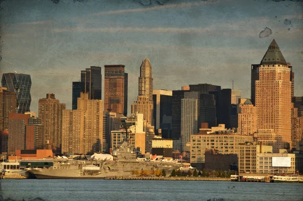 Natursköna new Yorks skyline över Hudsonfloden — Stockfoto