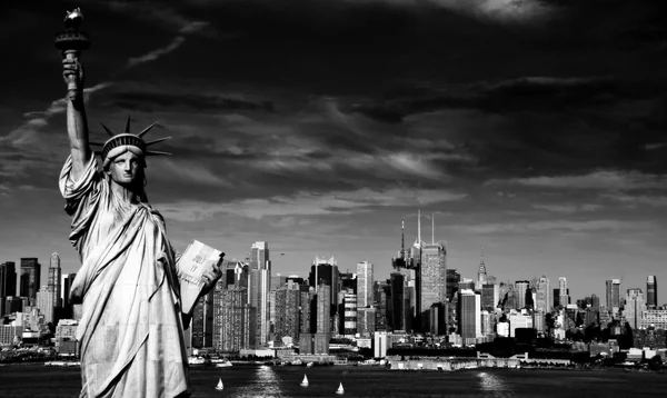 Turism koncept för vackra new Yorks skyline — Stockfoto