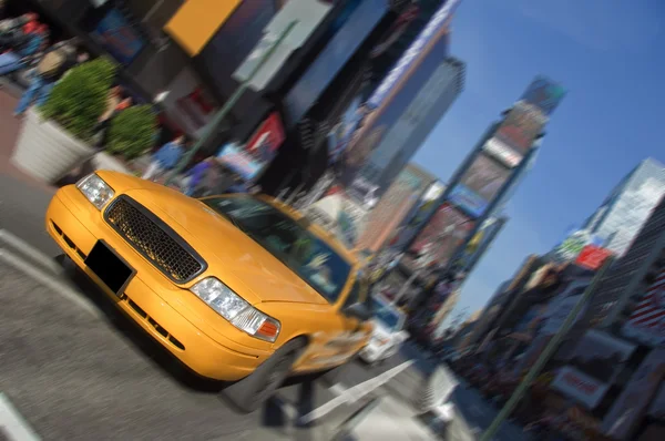 New York City Times pătrat, blur de mișcare taxi — Fotografie, imagine de stoc