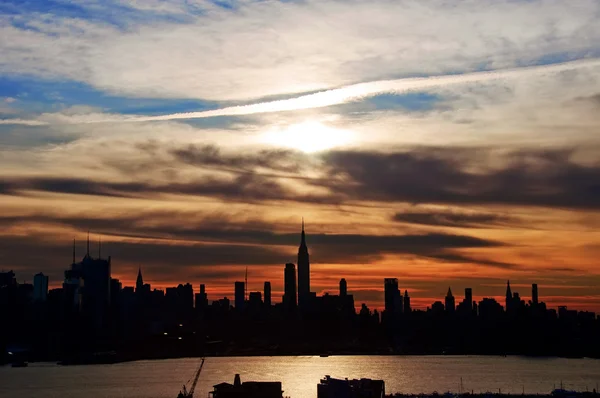 Early sunrise cityscape skyline silhouette, usa — Stock Photo, Image