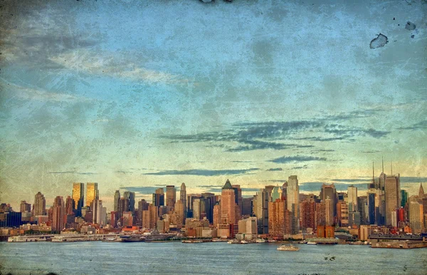Grunge new york city över Hudsonfloden horisont — Stockfoto