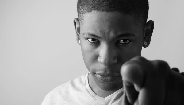 Close up Headshot retrato de um homem negro bonito — Fotografia de Stock