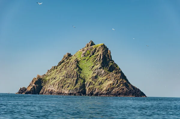 Skellig Michael, 유네스코 세계 문화 유산, 케리 아일랜드 스타워즈 포스 깨어난다 장면 촬영이 섬에. 야생 대서양 방법 — 스톡 사진