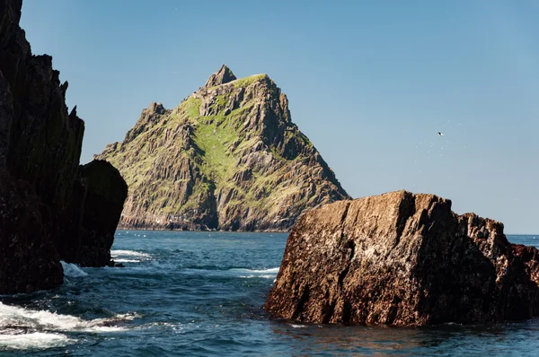 Skellig Michael, 유네스코 세계 문화 유산, 케리 아일랜드 스타워즈 포스 깨어난다 장면 촬영이 섬에. 야생 대서양 방법 — 스톡 사진