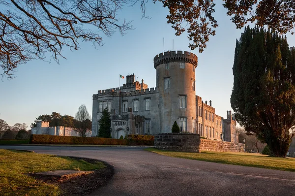 Antiguo atardecer castillo de noche en el condado de Clare Irlanda — Foto de Stock