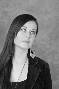 Güzel bir kadın portresi. Güzel bir kadınla akşam makyaj