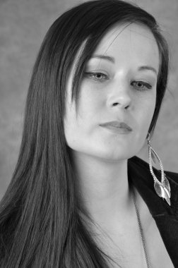 Güzel bir kadın portresi. Güzel bir kadınla akşam makyaj