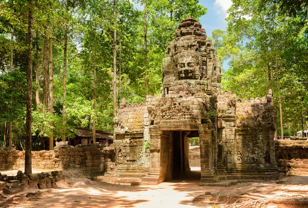 Porta di accesso all'antico tempio di Ta Som nella stupefacente Angkor, Cambogia — Foto Stock