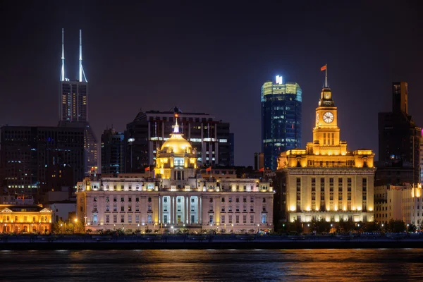 Night view of the Bund (Waitan) from Pudong side, Shanghai — Stock Photo, Image