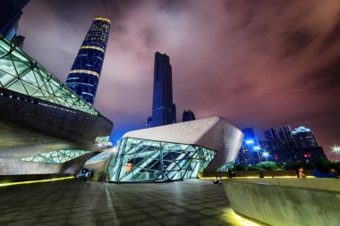 Muhteşem gece görünümü Guangzhou Opera Binası, Çin