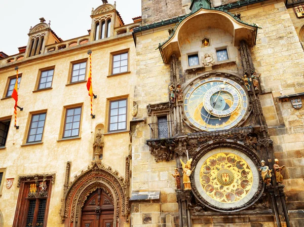 Το αστρονομικό ρολόι της Πράγας (Prague orloj) στο η παλιά πόλη μετρητής Squ — Φωτογραφία Αρχείου