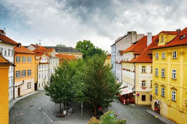 Prag'da Lesser Town (küçük üç ay), renkli binalar