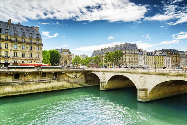 A Ponte Saint-Michel — Fotografia de Stock