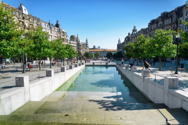 Müttefikler (Avenida dos cadde üzerinde yapay bir rezervuar