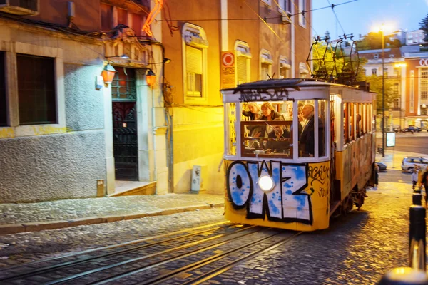 Le funiculaire Gloria à Lisbonne, Portugal . — Photo