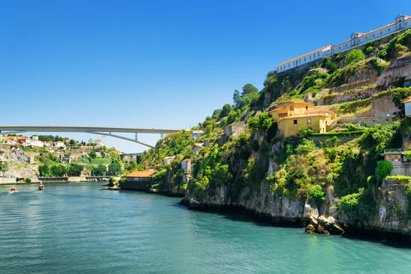 La hermosa vista del río Duero en Oporto, Portugal . — Foto de Stock