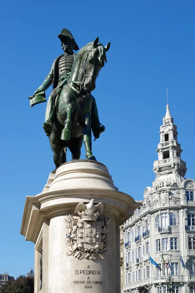 Monumento al primer rey de Portugal Don Pedro IV sobre el Liber — Foto de Stock