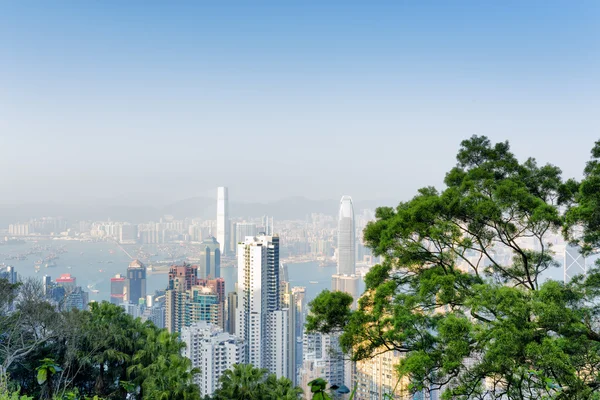 Gyönyörű kilátás a város Hong Kong egy napsütéses napon — Stock Fotó