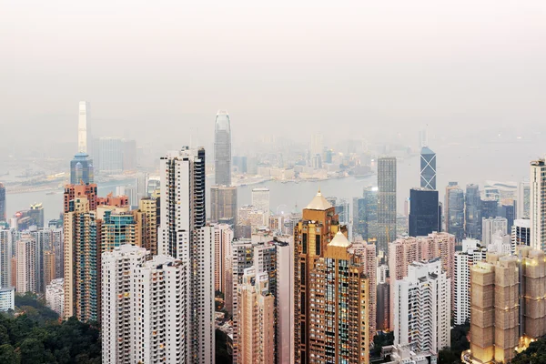Vista de arranha-céus da cidade de Hong Kong e casas altas do V — Fotografia de Stock