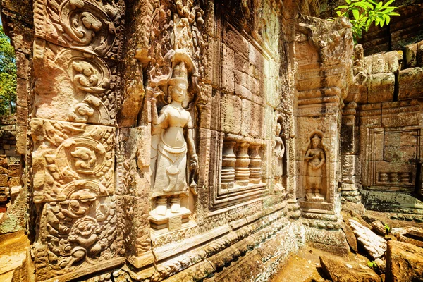 Стена с барельефом древнего храма Та Сома, Ангкор, Камбоджа — стоковое фото