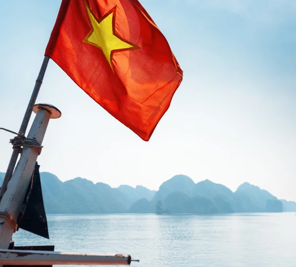 Closeup view of the flag of Vietnam, the Ha Long Bay — Stok fotoğraf